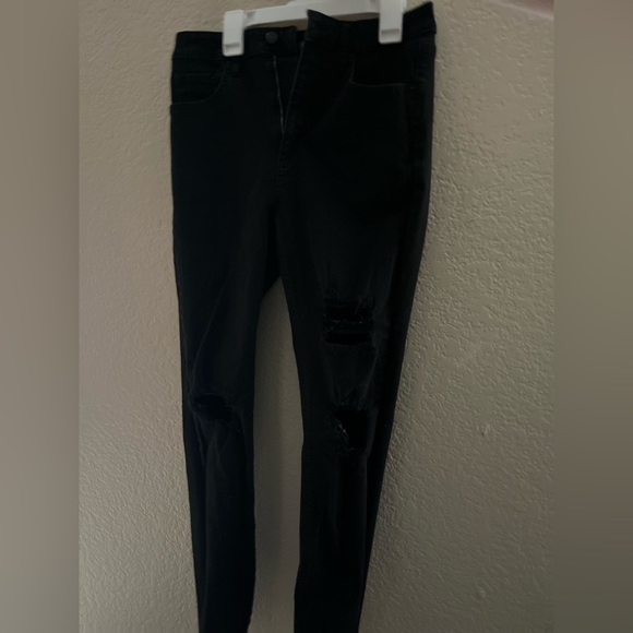 Wild Fable ripped black skinny jeans, good condition and comfy :) - Picture 2 of 4